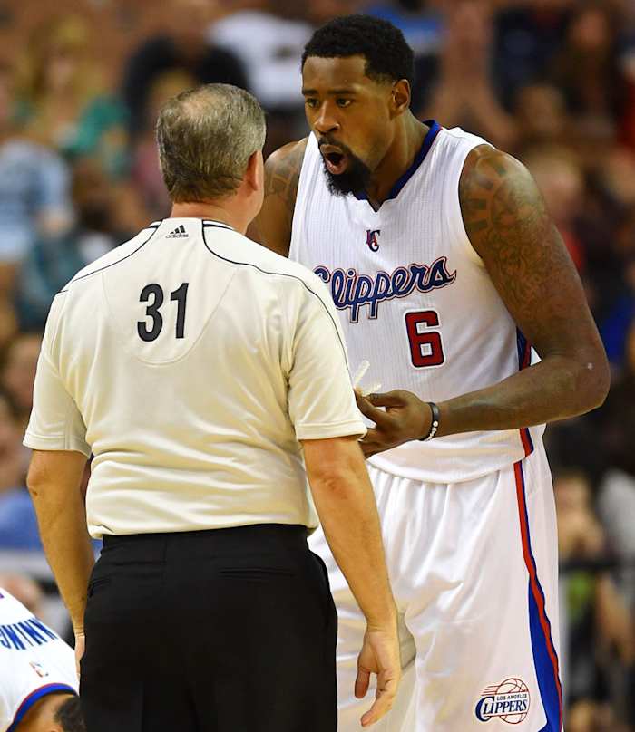 DeAndre-Jordan-2014-1018-foul-face-react.jpg